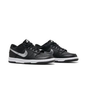 NIKE DUNK LOW (GS) 2021 NBA 75th ANNIVERSARY-SPURS BLACK/CHROME- IRON GREY -WHIT